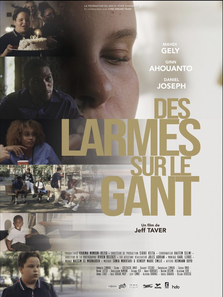 Des larmes sur le gant poster